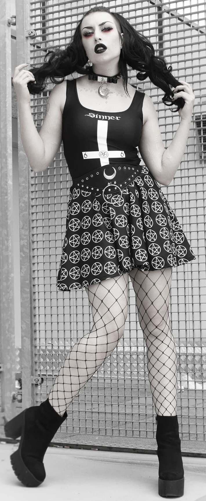 XL Fishnet Stocking Tights at SugarSkulls